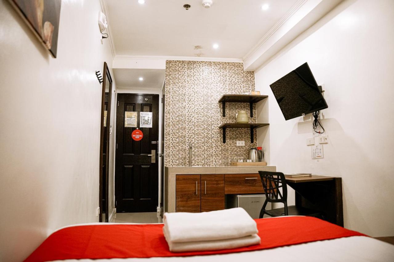 Nest Fort Bgc Макати Экстерьер фото