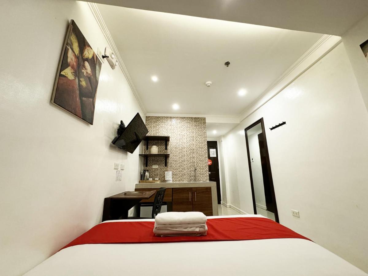 Nest Fort Bgc Макати Экстерьер фото