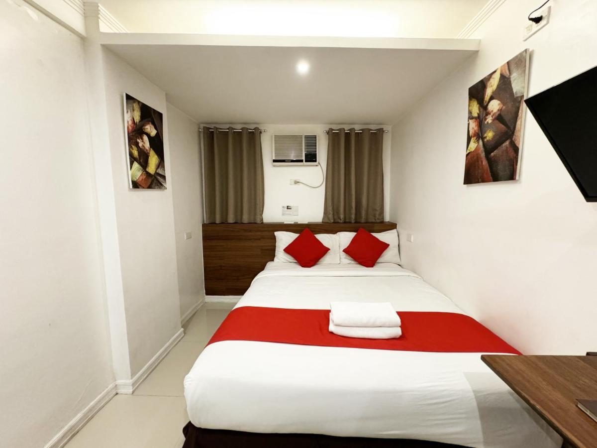 Nest Fort Bgc Макати Экстерьер фото